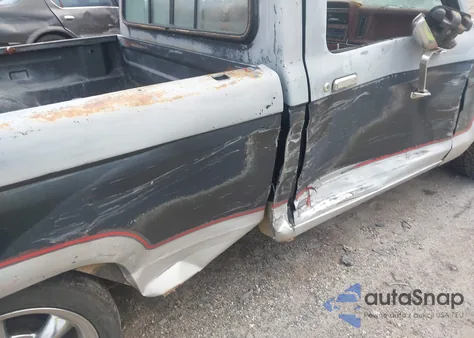 1987 Ford Ranger z USA, uszkodzony, nr VIN 1FTCR10A2HUB36913